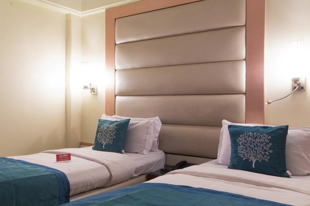Hotel Peace Park Panvel Exterior photo