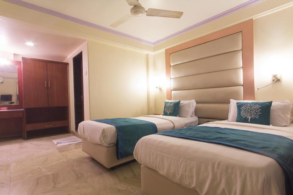 Hotel Peace Park Panvel Exterior photo